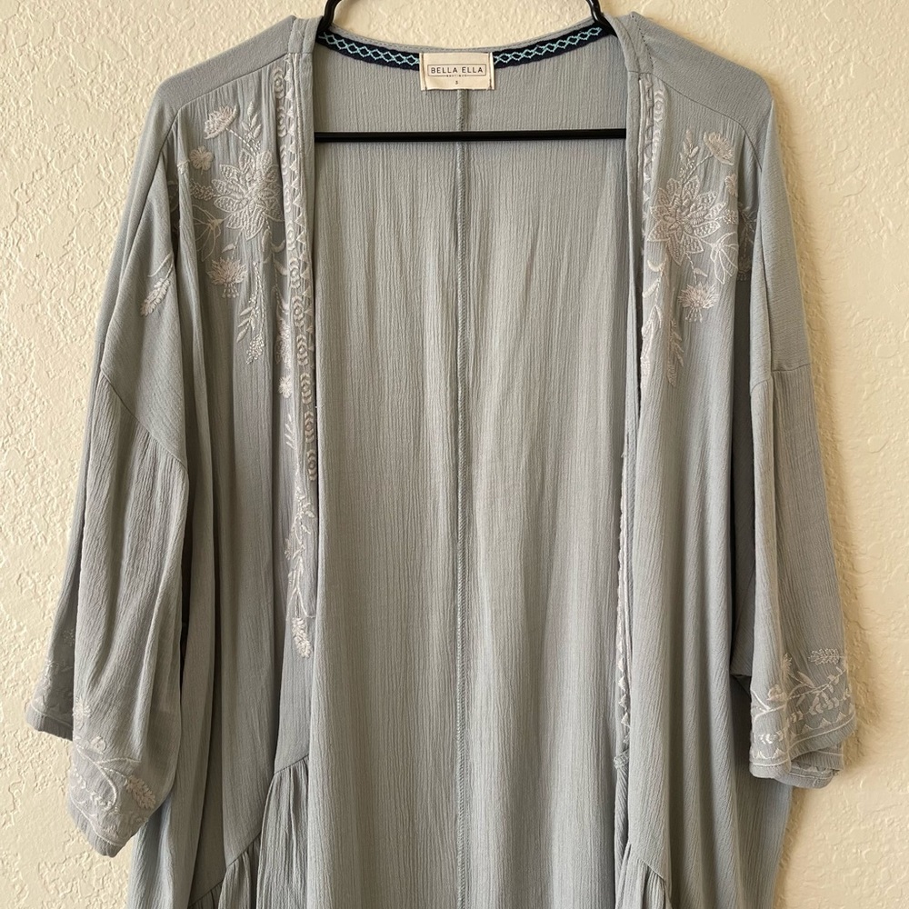 •NWOT• Embroidered Floral Cardigan